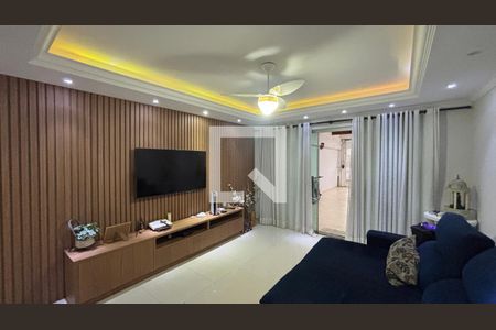 Sala de casa à venda com 2 quartos, 200m² em Jardim Stella, Santo André