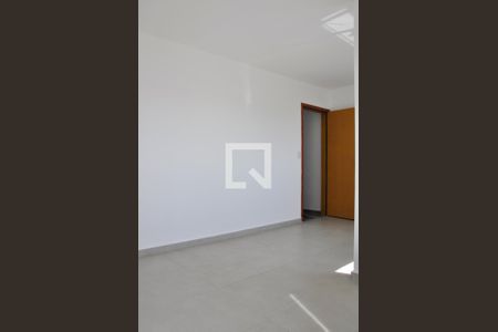 Sala  de casa de condomínio à venda com 2 quartos, 49m² em Vila Pereira Cerca, São Paulo