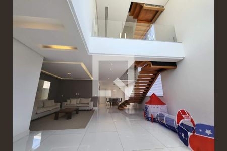 Casa à venda com 2 quartos, 300m² em Recreio dos Bandeirantes, Rio de Janeiro