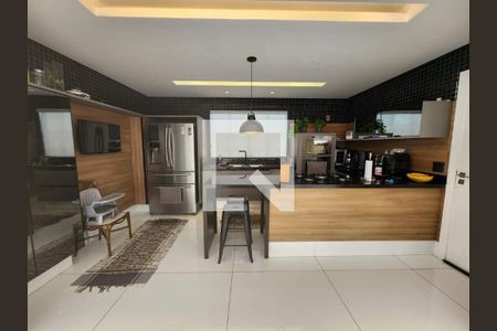 Casa à venda com 2 quartos, 300m² em Recreio dos Bandeirantes, Rio de Janeiro
