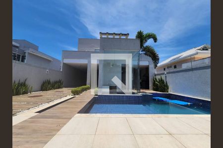 Casa à venda com 2 quartos, 300m² em Recreio dos Bandeirantes, Rio de Janeiro