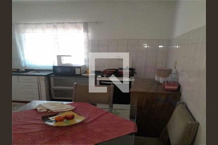 Casa à venda com 2 quartos, 210m² em Utinga, Santo André