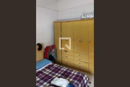 Casa à venda com 4 quartos, 200m² em Cambuci, São Paulo