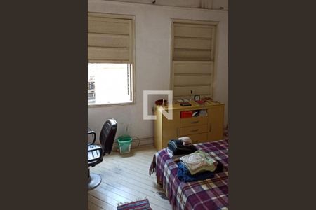 Casa à venda com 4 quartos, 200m² em Cambuci, São Paulo