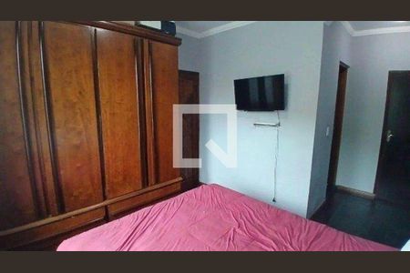 Casa à venda com 6 quartos, 179m² em Vila Lucinda, Santo André