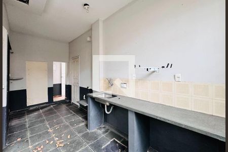 Casa à venda com 4 quartos, 251m² em Prado, Belo Horizonte