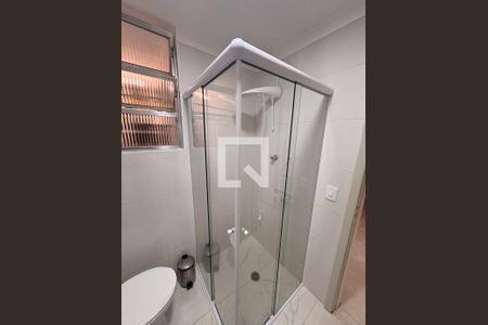 Banheiro de apartamento para alugar com 2 quartos, 49m² em Bela Vista, São Paulo