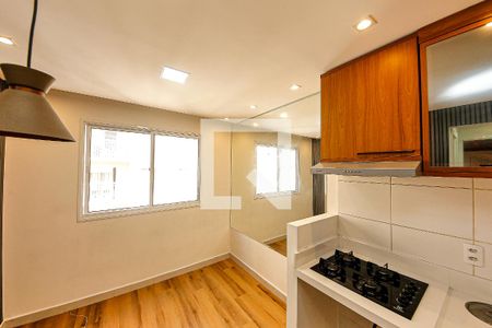 Sala/Cozinha de apartamento para alugar com 2 quartos, 32m² em Vila Ema, São Paulo