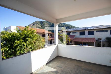 Varanda de casa de condomínio à venda com 4 quartos, 600m² em Recreio dos Bandeirantes, Rio de Janeiro