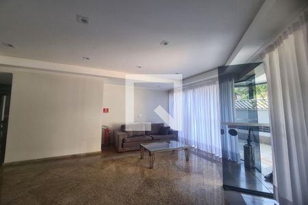Hall de entrada de apartamento para alugar com 3 quartos, 134m² em Jardim Avelino, São Paulo