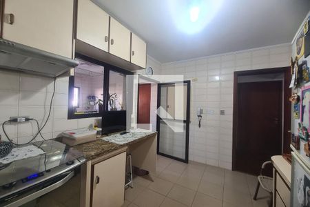Cozinha de apartamento para alugar com 3 quartos, 134m² em Jardim Avelino, São Paulo