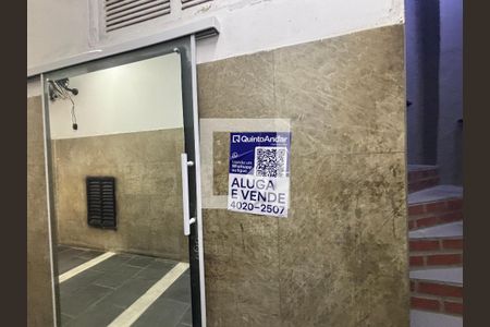 Placa de kitnet/studio para alugar com 1 quarto, 18m² em Copacabana, Rio de Janeiro