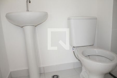 Banheiro de apartamento para alugar com 2 quartos, 35m² em Parque Novo Mundo, Guarulhos