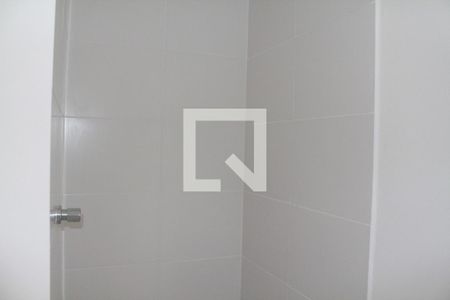 Banheiro de apartamento para alugar com 2 quartos, 35m² em Parque Novo Mundo, Guarulhos