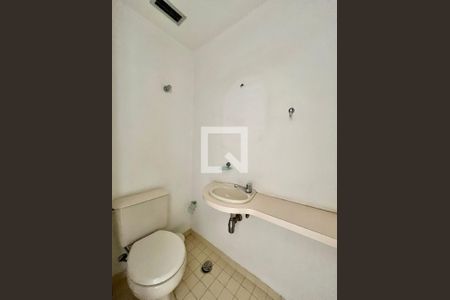 Lavabo de apartamento à venda com 1 quarto, 60m² em Cambuí, Campinas