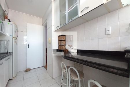 Cozinha de apartamento para alugar com 2 quartos, 92m² em Centro, Campinas