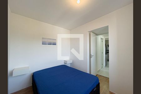 Quarto 2 de apartamento para alugar com 2 quartos, 44m² em Vila Carmosina, São Paulo