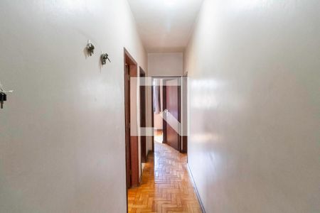 Casa 1 - Corredor de casa à venda com 4 quartos, 319m² em Vila Ermelinda, Belo Horizonte