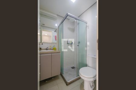 Banheiro Social de apartamento à venda com 1 quarto, 36m² em Menino Deus, Porto Alegre