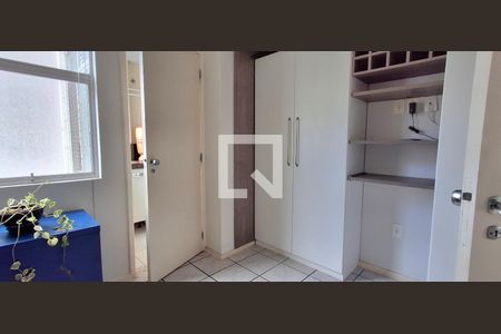 Escritório de apartamento para alugar com 3 quartos, 90m² em Carvoeira, Florianópolis