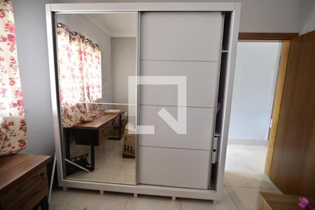 Casa para alugar com 2 quartos, 82m² em Jardim Marques de Abreu, Goiânia