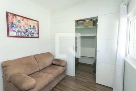 Quarto 2 de casa à venda com 3 quartos, 350m² em Jardim Itu, Porto Alegre