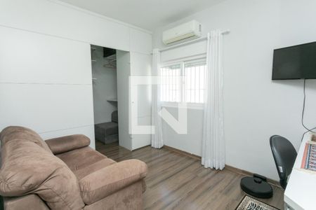 Quarto 2 de casa à venda com 3 quartos, 350m² em Jardim Itu, Porto Alegre