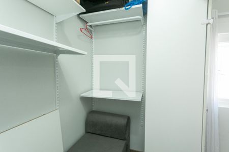 Quarto 2 de casa à venda com 3 quartos, 350m² em Jardim Itu, Porto Alegre