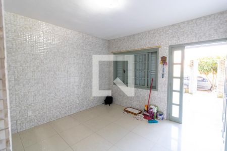 Sala de casa à venda com 3 quartos, 215m² em Hípica, Porto Alegre