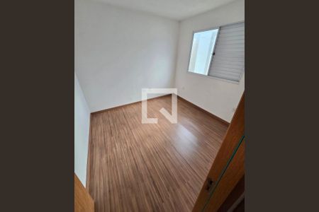 Quarto de apartamento para alugar com 2 quartos, 41m² em Jardim Esmeraldina, Campinas