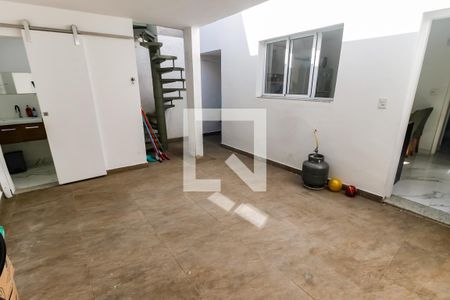 Quintal de casa à venda com 3 quartos, 100m² em Vila Sonia, São Paulo
