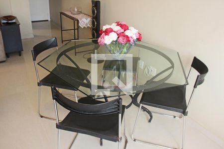 Sala de apartamento para alugar com 2 quartos, 86m² em Aparecida, Santos