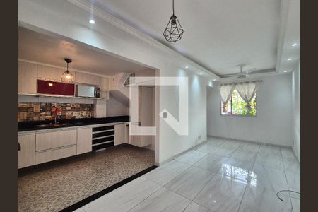Sala de casa de condomínio à venda com 3 quartos, 85m² em Vargem Pequena, Rio de Janeiro