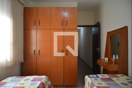 Quarto 1 de casa à venda com 3 quartos, 171m² em Vila Scarpelli, Santo André