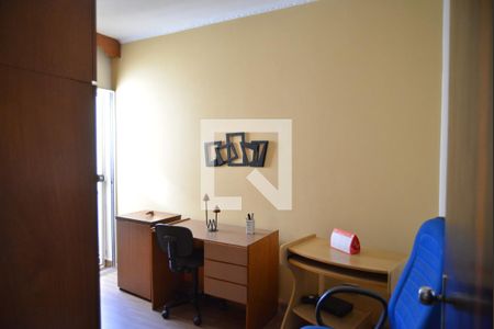 Quarto 2 de casa à venda com 3 quartos, 171m² em Vila Scarpelli, Santo André