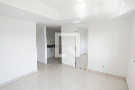 Sala de apartamento para alugar com 1 quarto, 54m² em Curicica, Rio de Janeiro