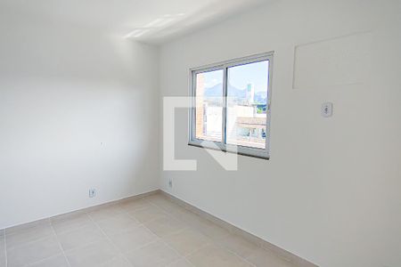 Quarto de apartamento para alugar com 1 quarto, 54m² em Curicica, Rio de Janeiro