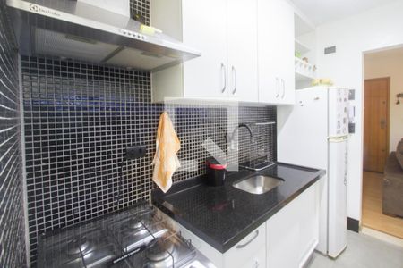 Cozinha de apartamento para alugar com 2 quartos, 55m² em Jardim Santa Josefina, São Paulo
