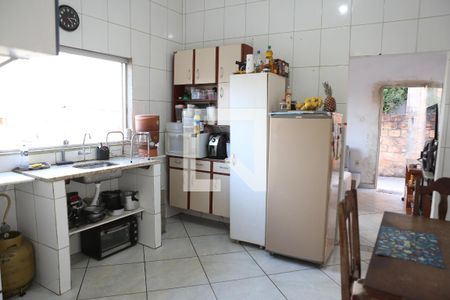 Cozinha de casa à venda com 2 quartos, 200m² em  Jardim Laguna, Contagem