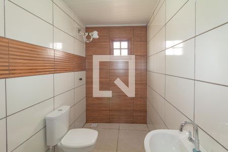 Banheiro de casa à venda com 2 quartos, 60m² em Harmonia, Canoas