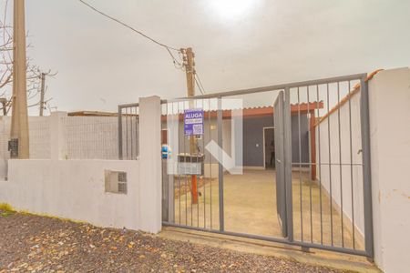 Fachada de casa à venda com 2 quartos, 60m² em Harmonia, Canoas