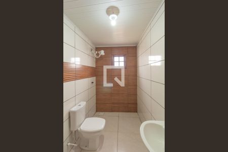 Banheiro de casa à venda com 2 quartos, 60m² em Harmonia, Canoas