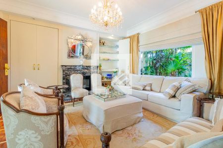 Casa à venda com 5 quartos, 572m² em Jardim Luzitania, São Paulo