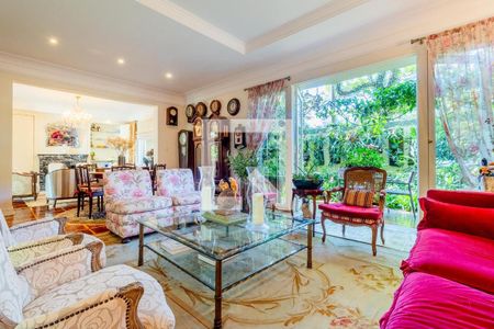 Casa à venda com 5 quartos, 572m² em Jardim Luzitania, São Paulo