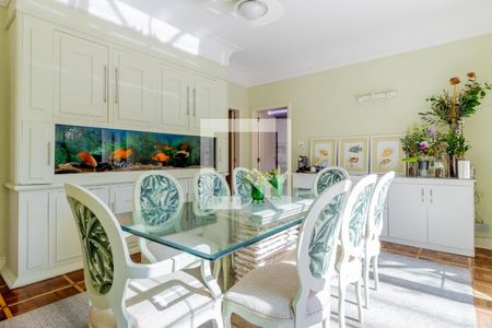 Casa à venda com 5 quartos, 572m² em Jardim Luzitania, São Paulo