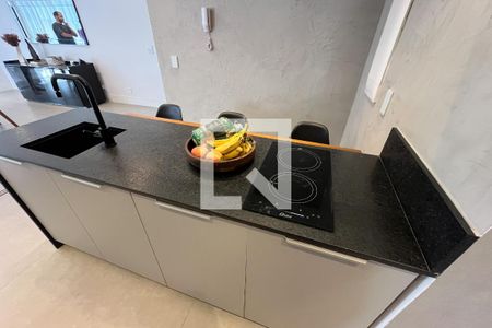 Apartamento à venda com 4 quartos, 212m² em Jardim Guanabara, Rio de Janeiro