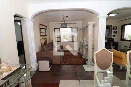 Sala de casa à venda com 4 quartos, 323m² em Jardim Guanabara, Rio de Janeiro