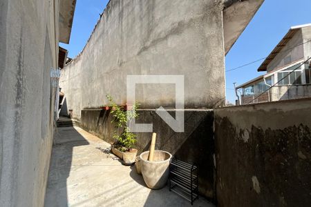 Quintal de casa à venda com 2 quartos, 134m² em Vila Pereira Barreto, São Paulo