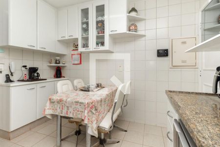 Apartamento à venda com 3 quartos, 129m² em Pinheiros, São Paulo