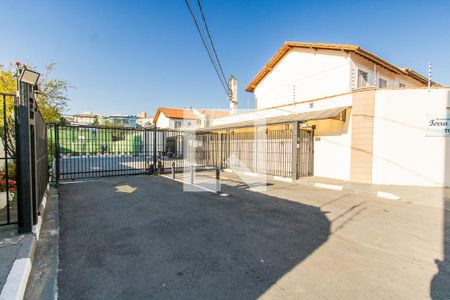 Fachada de casa de condomínio à venda com 3 quartos, 100m² em Jardim Danfer, São Paulo